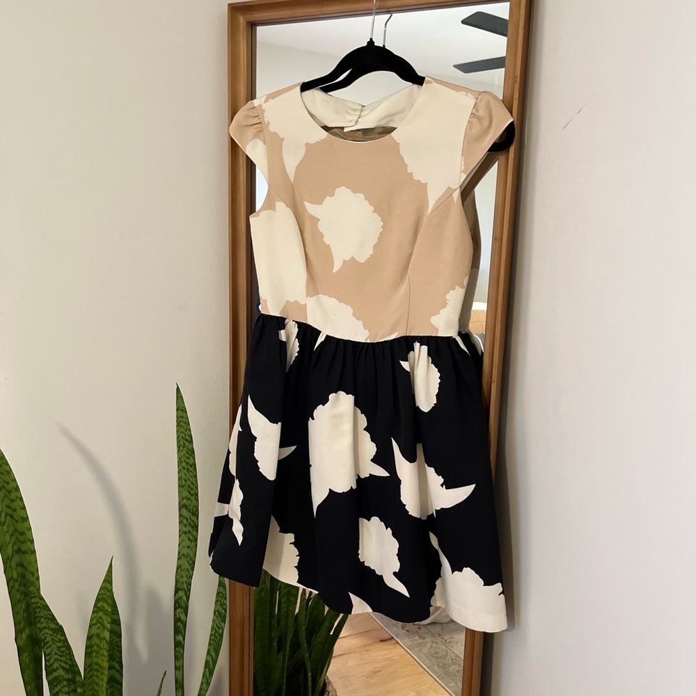 Gorgeous Anthropologie Baby Doll Floral Dress